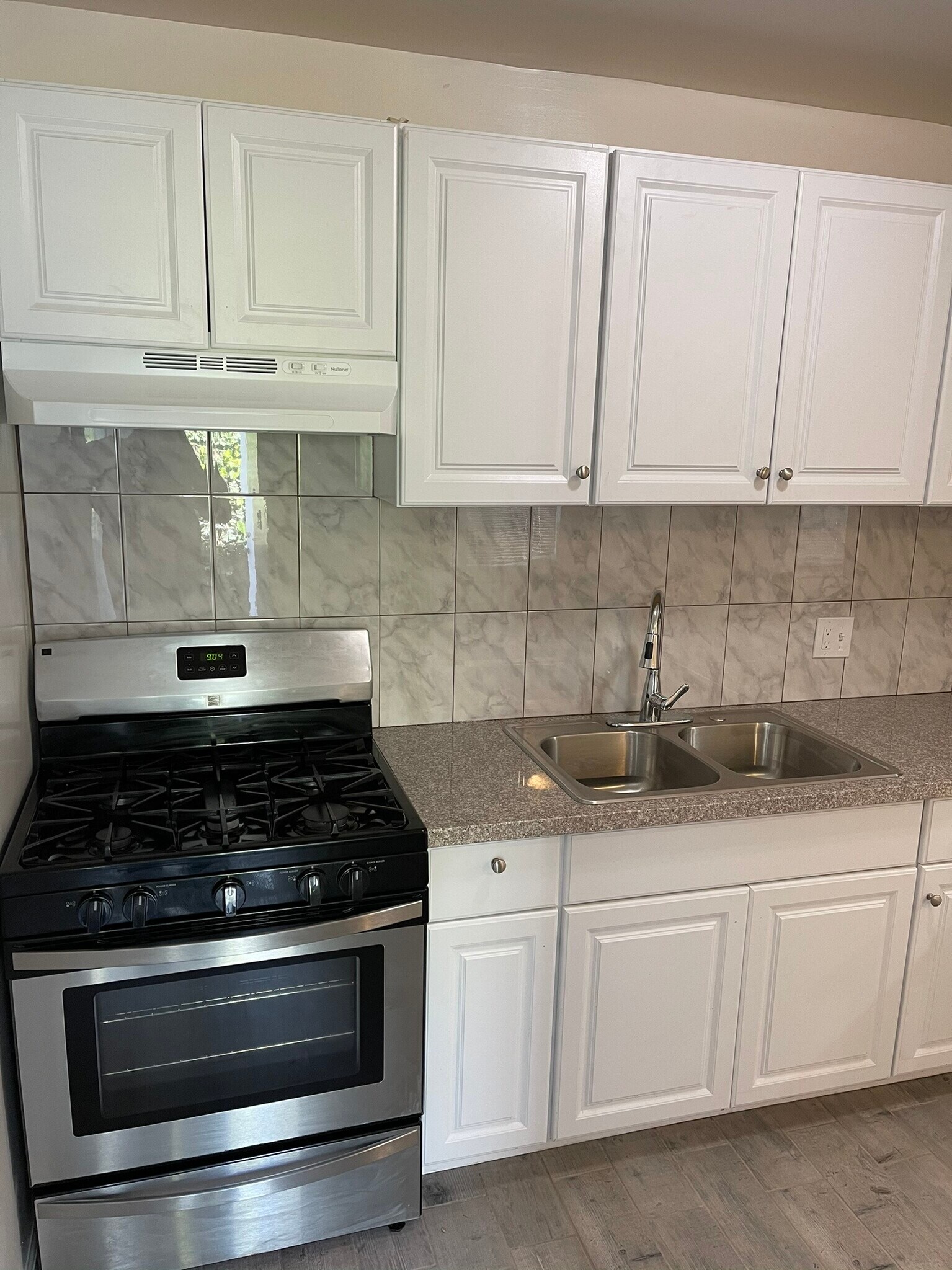 KITCHEN - 1746 Martina Ave