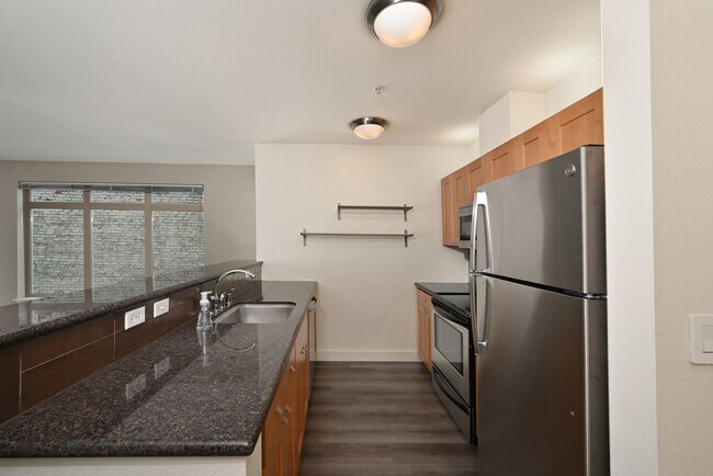 Building Photo - 1610 Belmont Ave
