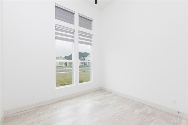 Building Photo - 36 N 24th St