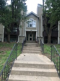 Building Photo - 206 Water Fountain Ct