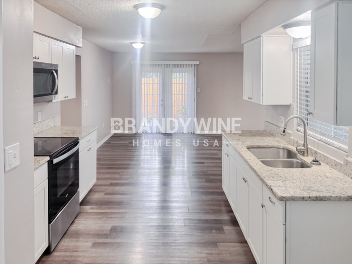 Building Photo - 1110 Vonderay Rd
