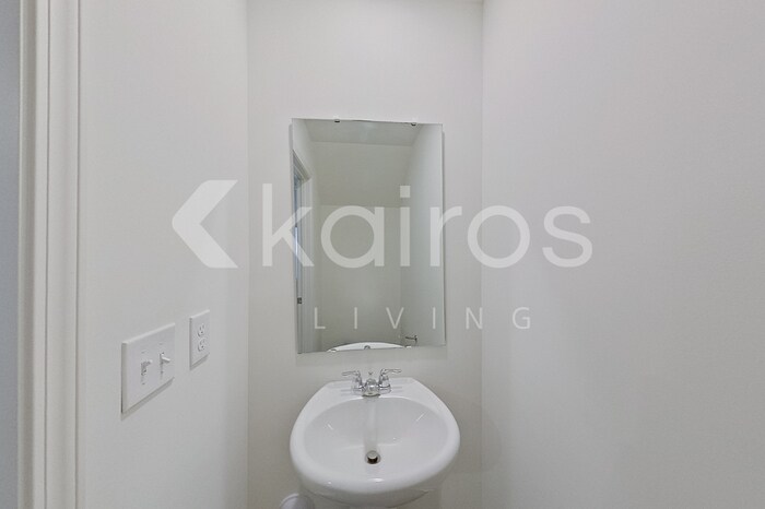 Building Photo - 124 Glory Dr