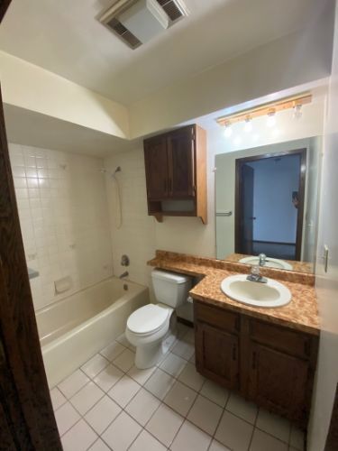 Building Photo - 5167 Cheney Dr