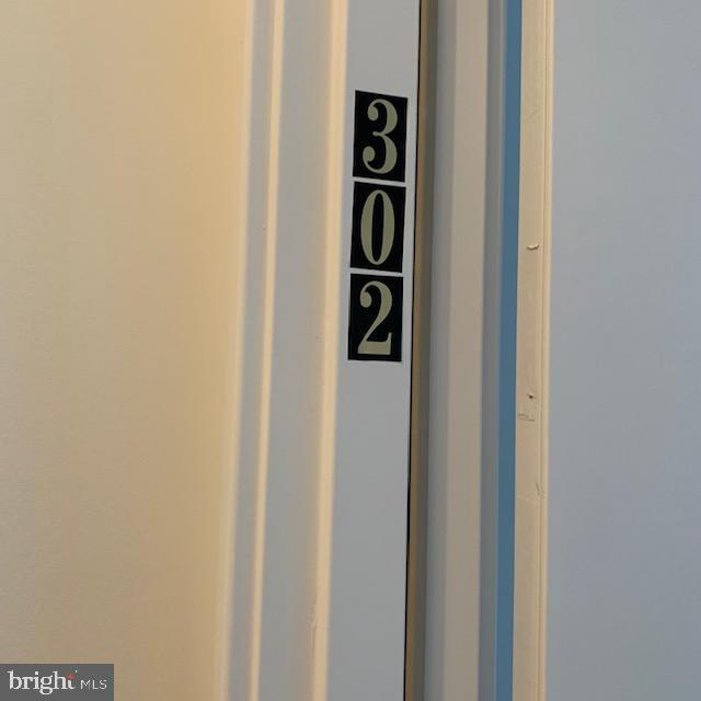 Building Photo - 6164 Ridge Ave