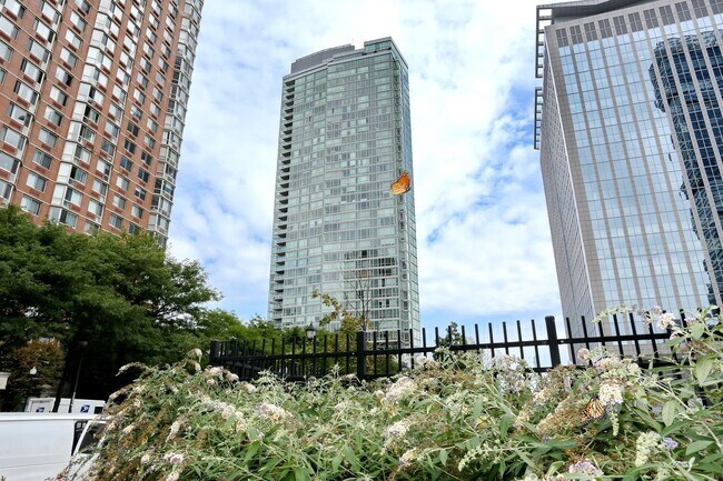 Primary Photo - 2 2nd St