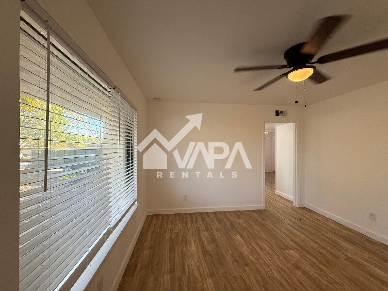 Building Photo - 319 Surrels Ave