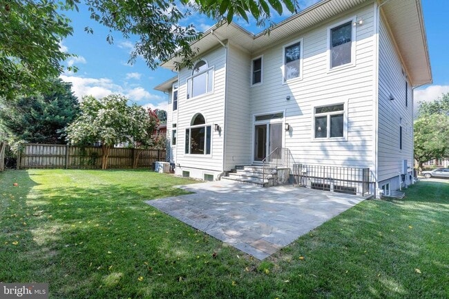 Building Photo - 7607 Newmarket Dr