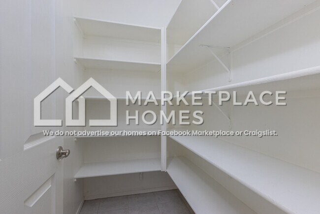 Building Photo - 7713 Long Boat Wy