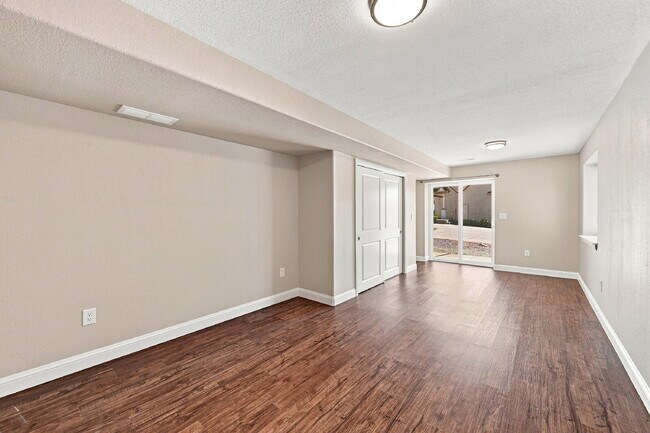Building Photo - $2,745.95, 4 bed, 3.5 bath, located in Colorado Springs with Central AC