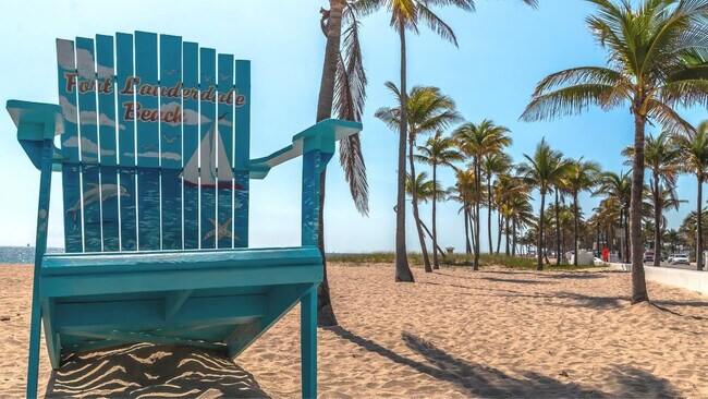 Building Photo - 2000 NE 51st Ct