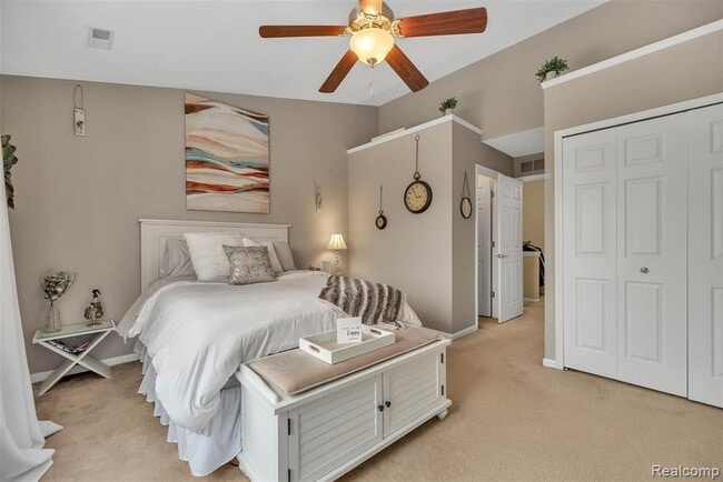 Building Photo - 2205 Knotty Pine Tr