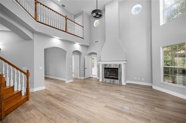 Building Photo - 1628 SE 29th Terrace