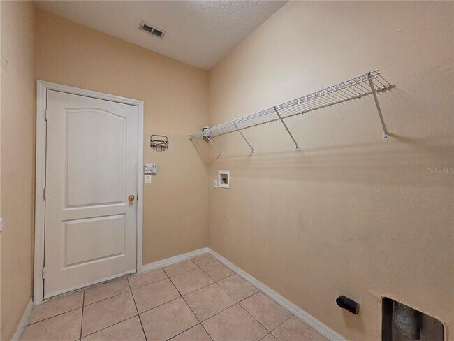 Building Photo - 313 Key Haven Dr