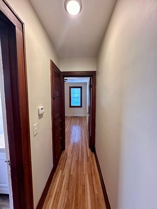 Building Photo - 24 W Tulane Rd