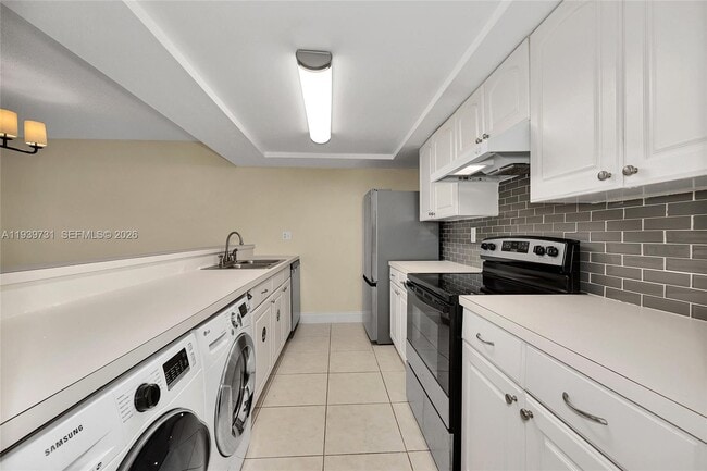 Building Photo - 9079 SW 133rd Ct