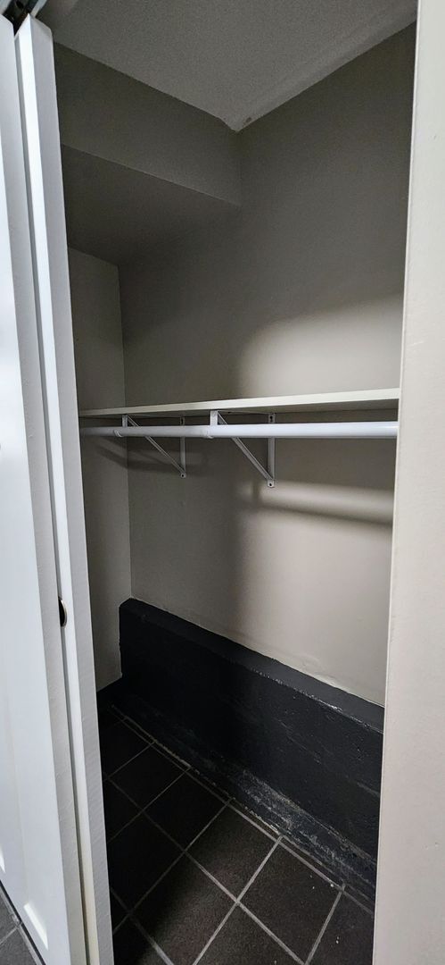 Building Photo - Brand new rehab luxury coach house in Albany Park