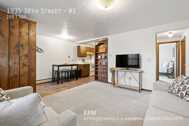 Building Photo - 2 BEDROOM | 1 BATH | MAIN LEVEL APARTMENT ...