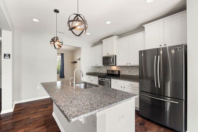 Building Photo - Gorgeous Single Family home in East Durham: Available Now