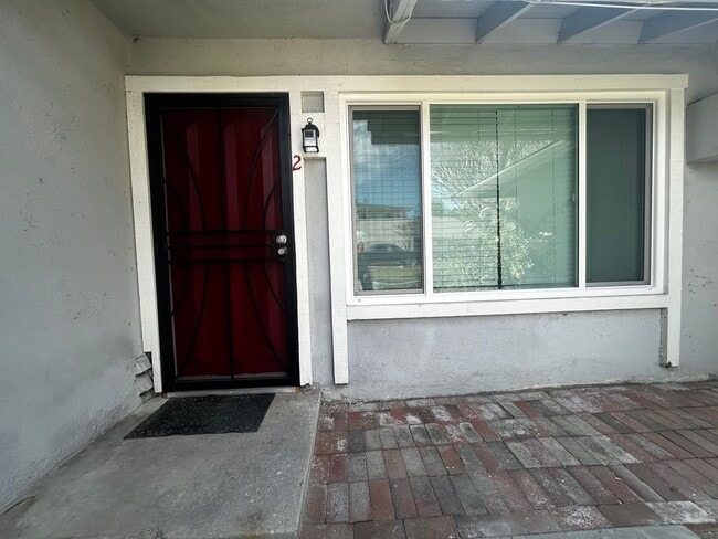 Building Photo - Heart & Home Property Management