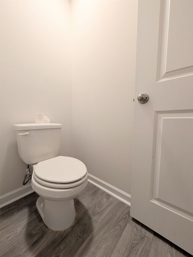 Building Photo - 851 Woodland Farms Cir