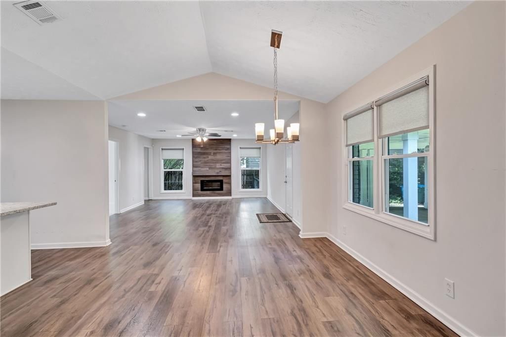Building Photo - 5772 Lilburn Stone Mountain Rd