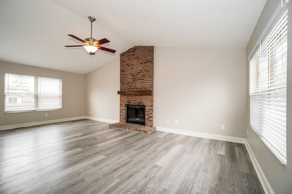 Building Photo - 5945 Whitehaven Dr