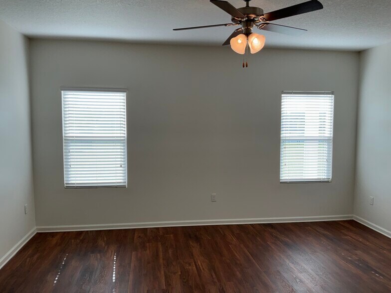 Building Photo - 8116 Golden Bamboo Dr