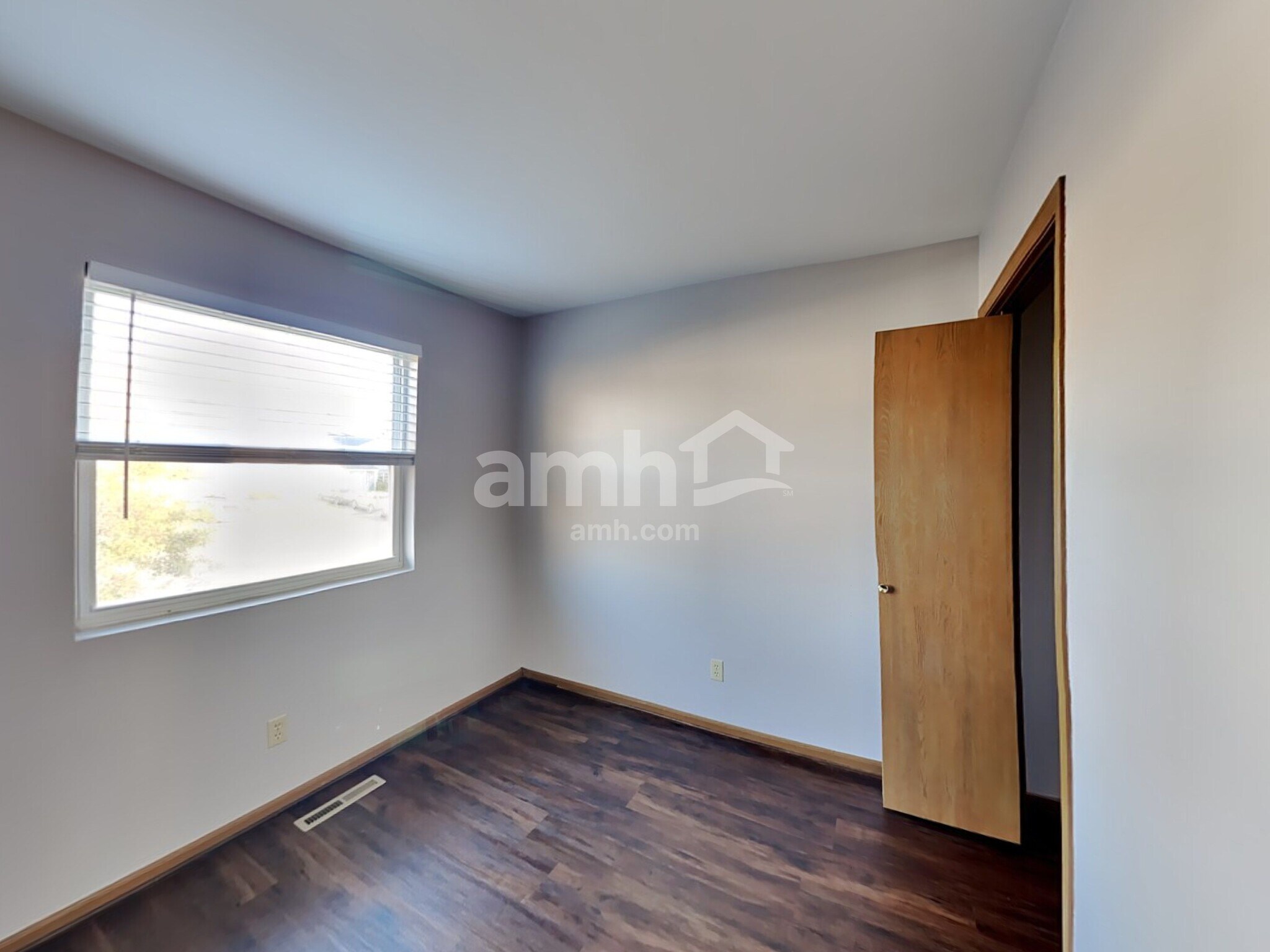 Building Photo - 516 Powers Ct