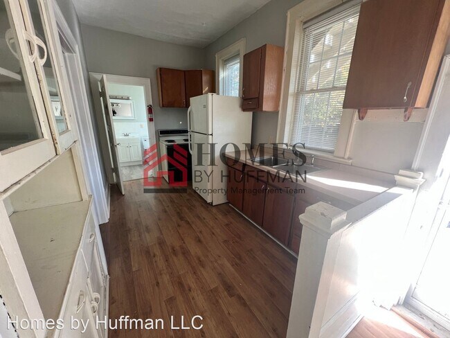 Building Photo - 1 br, 1 bath House - 400 E Columbia St Unit B