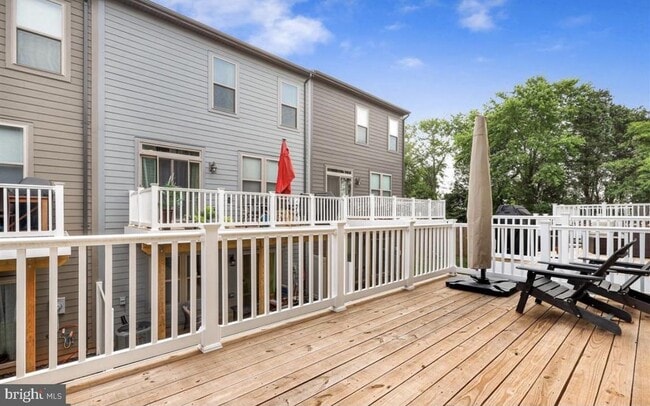 Building Photo - 9913 Hopkins Lp