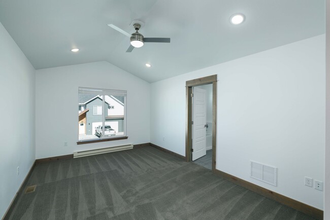 Building Photo - 36 Johnny Walker Ln