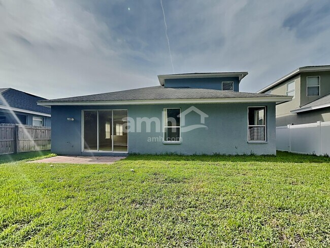 Building Photo - 4812 Sky Blue Dr