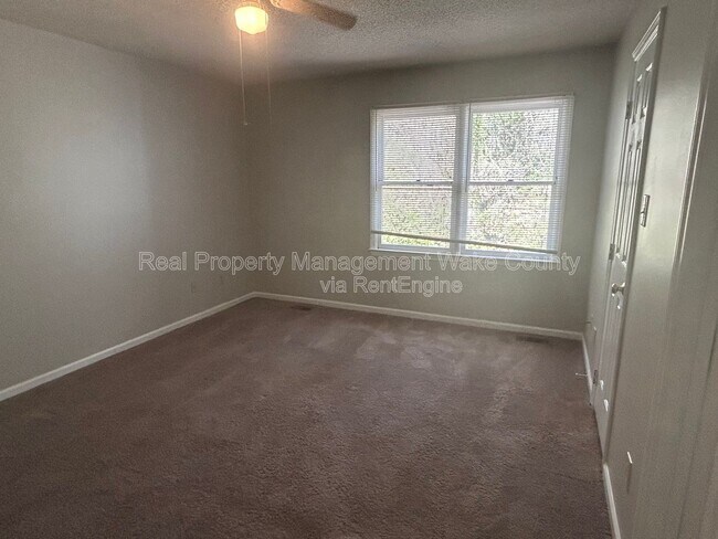 Building Photo - 1410 Kent Rd