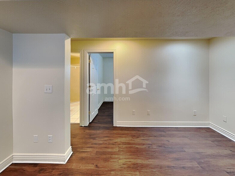 Building Photo - 1738 N 2275 W