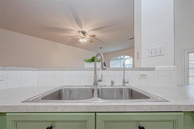 Building Photo - 3655 Heritage Colony Dr