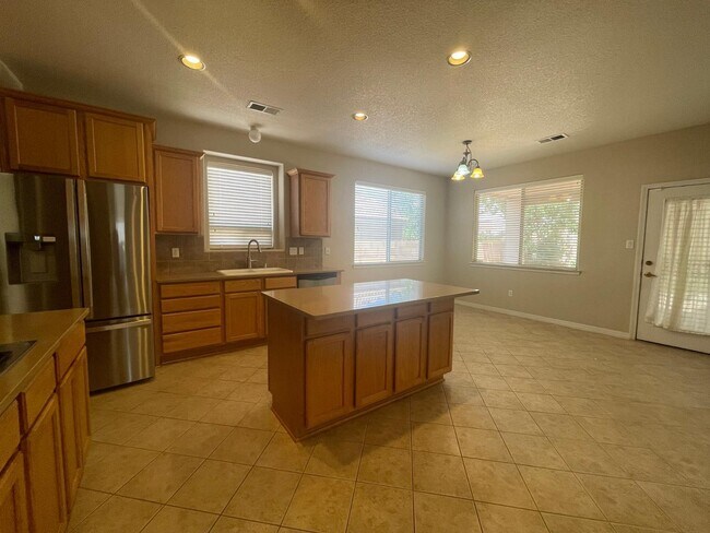 Building Photo - 8931 Ashton Loop NE