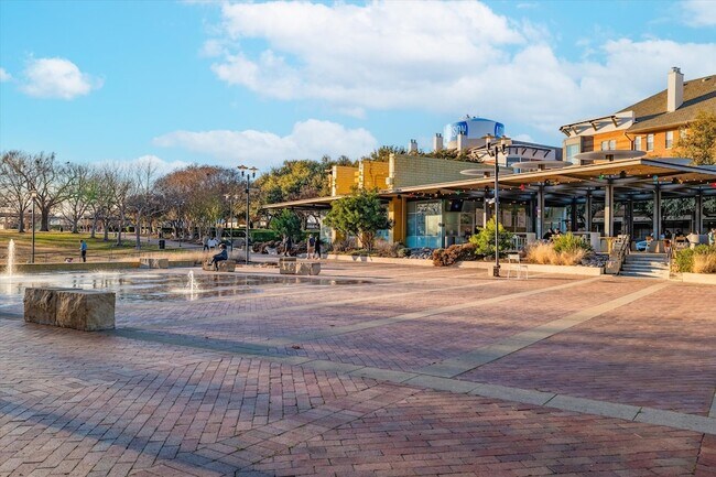 Building Photo - 5055 Addison Cir
