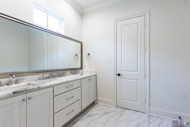 Building Photo - 7644 Jeter Dr