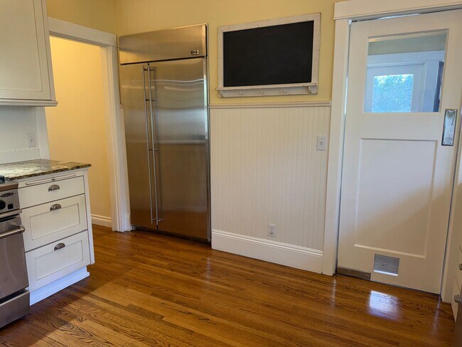 Building Photo - Charming 3 Bedroom 2 Bathroom Wilshire Vista Home with Bonus Room, Resort-Style Backyard and Heat...