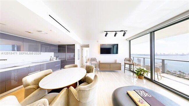 Building Photo - 1451 Brickell Ave