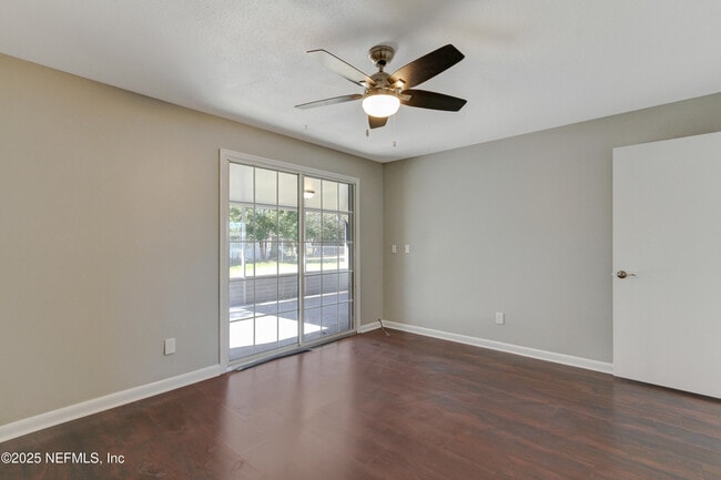 Building Photo - 748 Foxbriar Cove