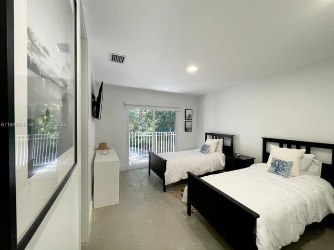 Building Photo - 96180 Overseas Hwy