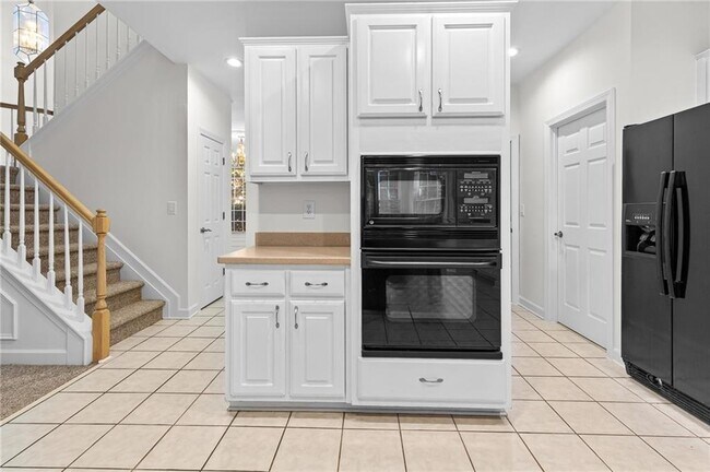 Building Photo - 235 Arbor Creek Way