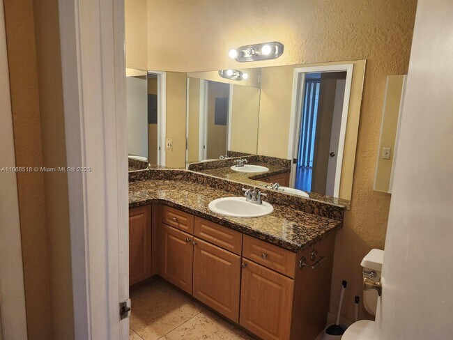 Building Photo - 3860 Coral Tree Cir
