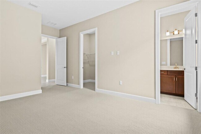 Building Photo - 10459 Eclipse St