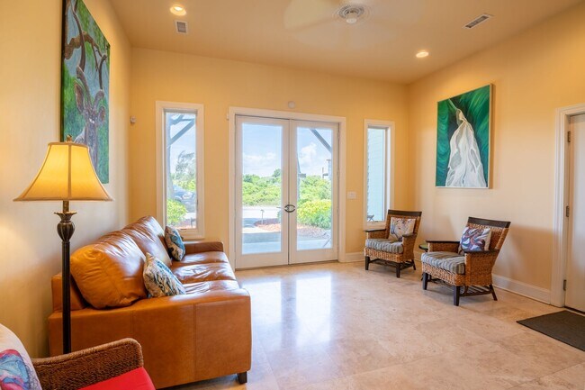 Building Photo - RENT MONTHLY THIS AMAZING HOME THIS OFF-SEASON