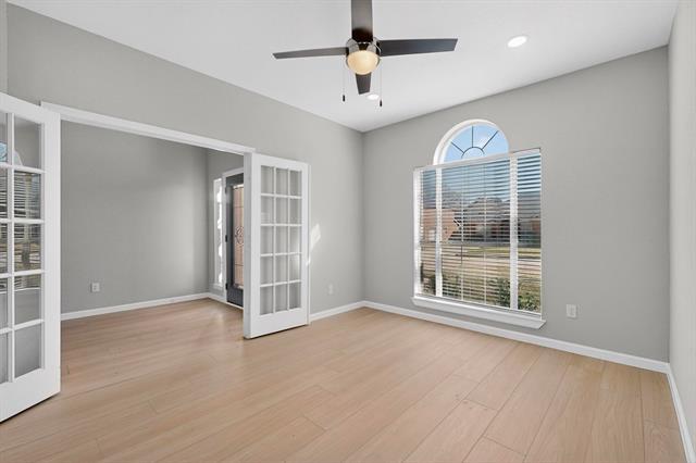 Building Photo - 325 Crooked Creek