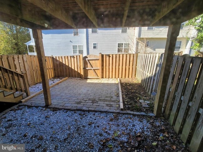 Building Photo - 233 Charleston Ct