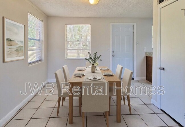 Building Photo - 7833 Eaton Ave