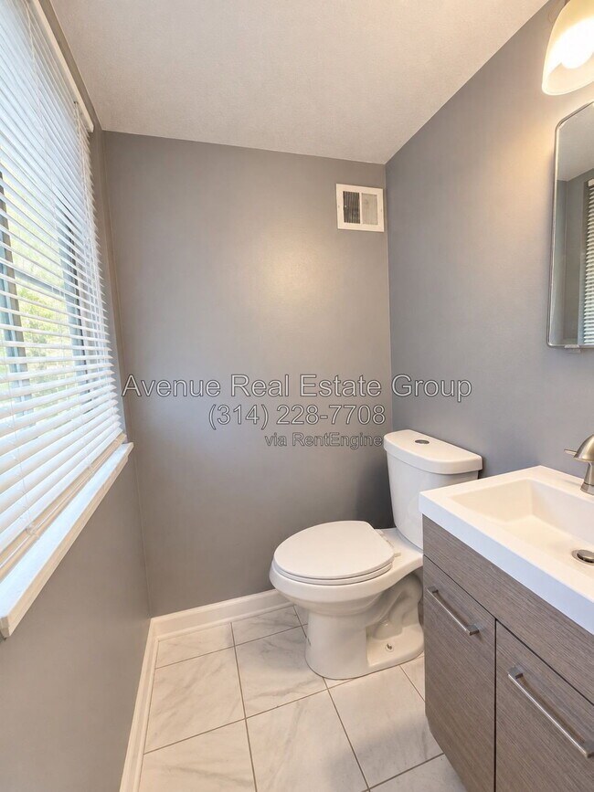 Building Photo - 2554 Dukeland Dr